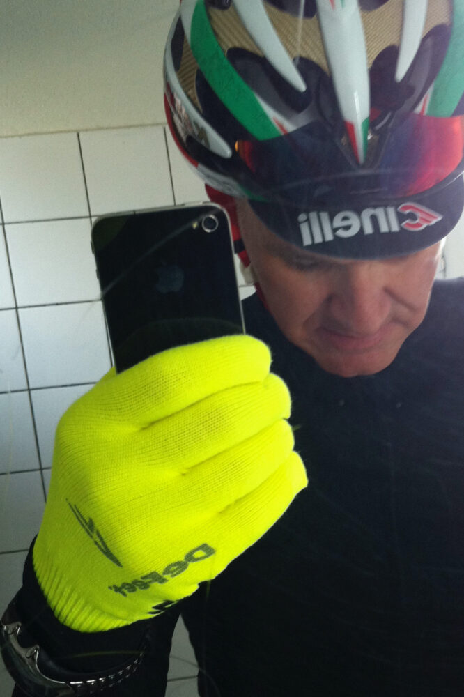 Defeet Neon winter gloves